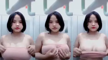 Bokep Indo Isma Tobrut Pamer Susu Gede Sange poster
