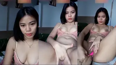 Cewek Cantik Colmek Pakai Mainan Sensual poster