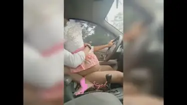Gadis Baju Adat Bali Ngentot Di Mobil poster