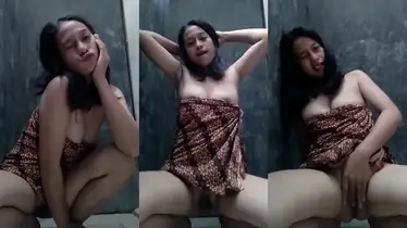 Gadis Desa Lugu Pamer Harta Karun di Hutan poster
