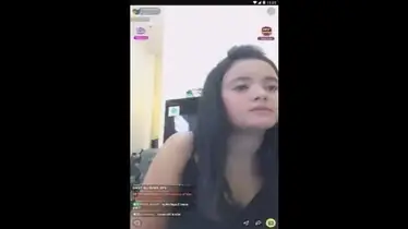 Live Show Gadis Mulus Ngentot Brutal Di Ranjang poster